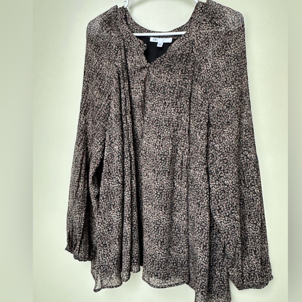 Flowy Brown flower print Blouse - Picture 4 of 10